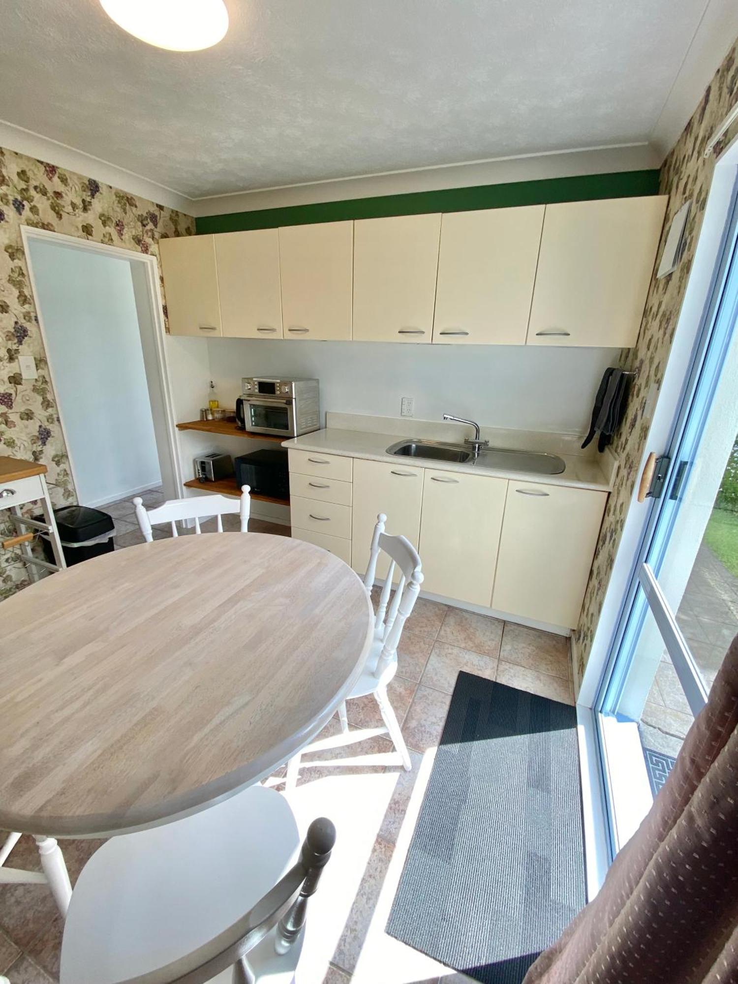 Hillcrest One Apartment Whakatane Exterior photo
